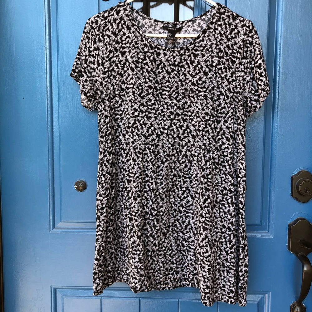 Forever21 B&W Ditsy Floral Mini Dress